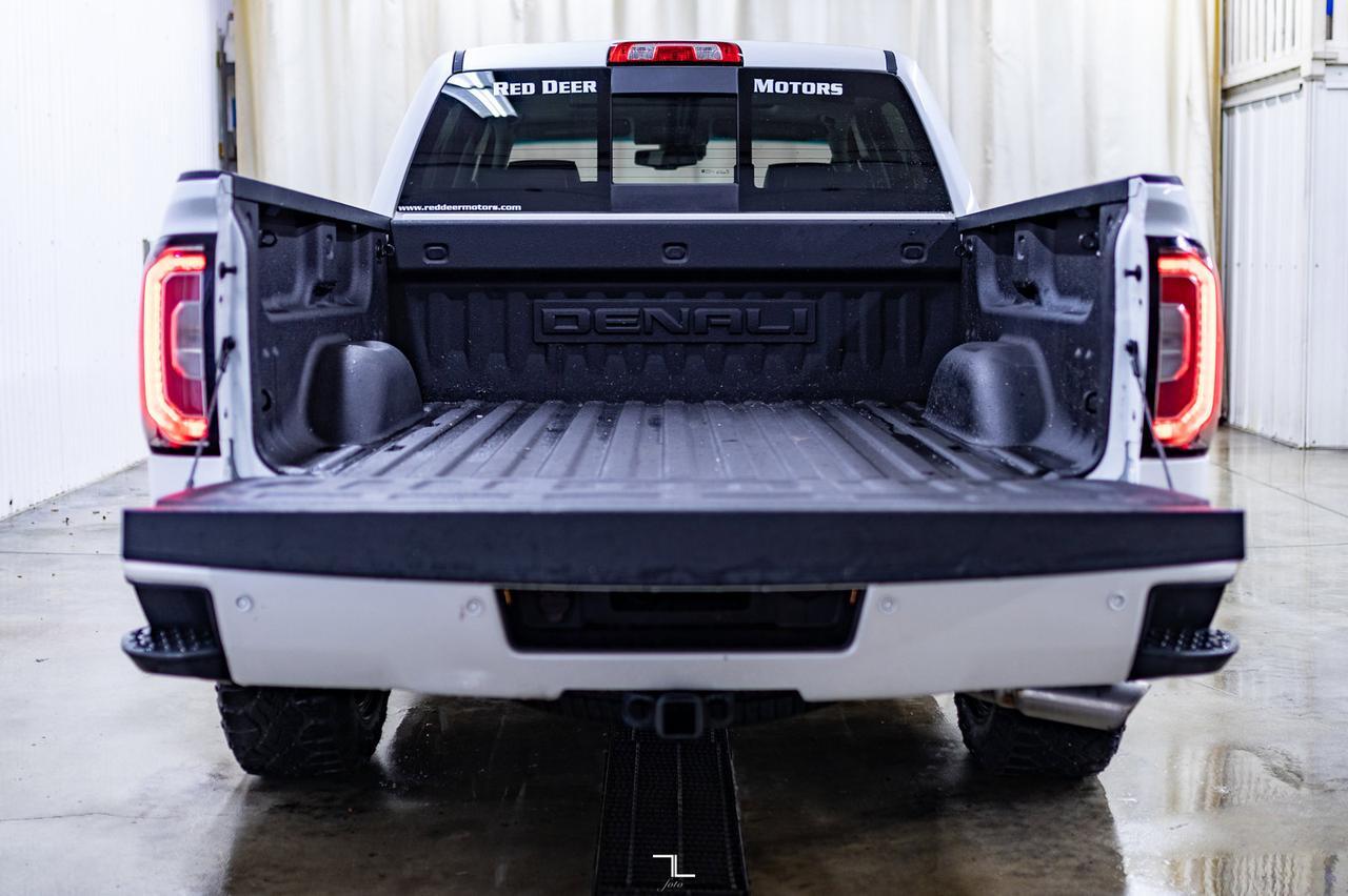 2018 GMC Sierra 1500 4x4 Crew Cab Denali Leather Roof Nav BCam Red Deer AB