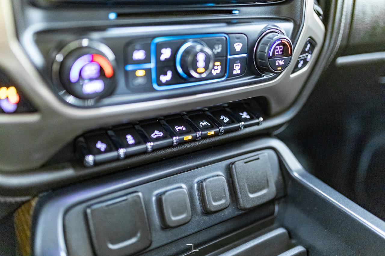 2018 GMC Sierra 1500 4x4 Crew Cab Denali Leather Roof Nav BCam Red Deer AB