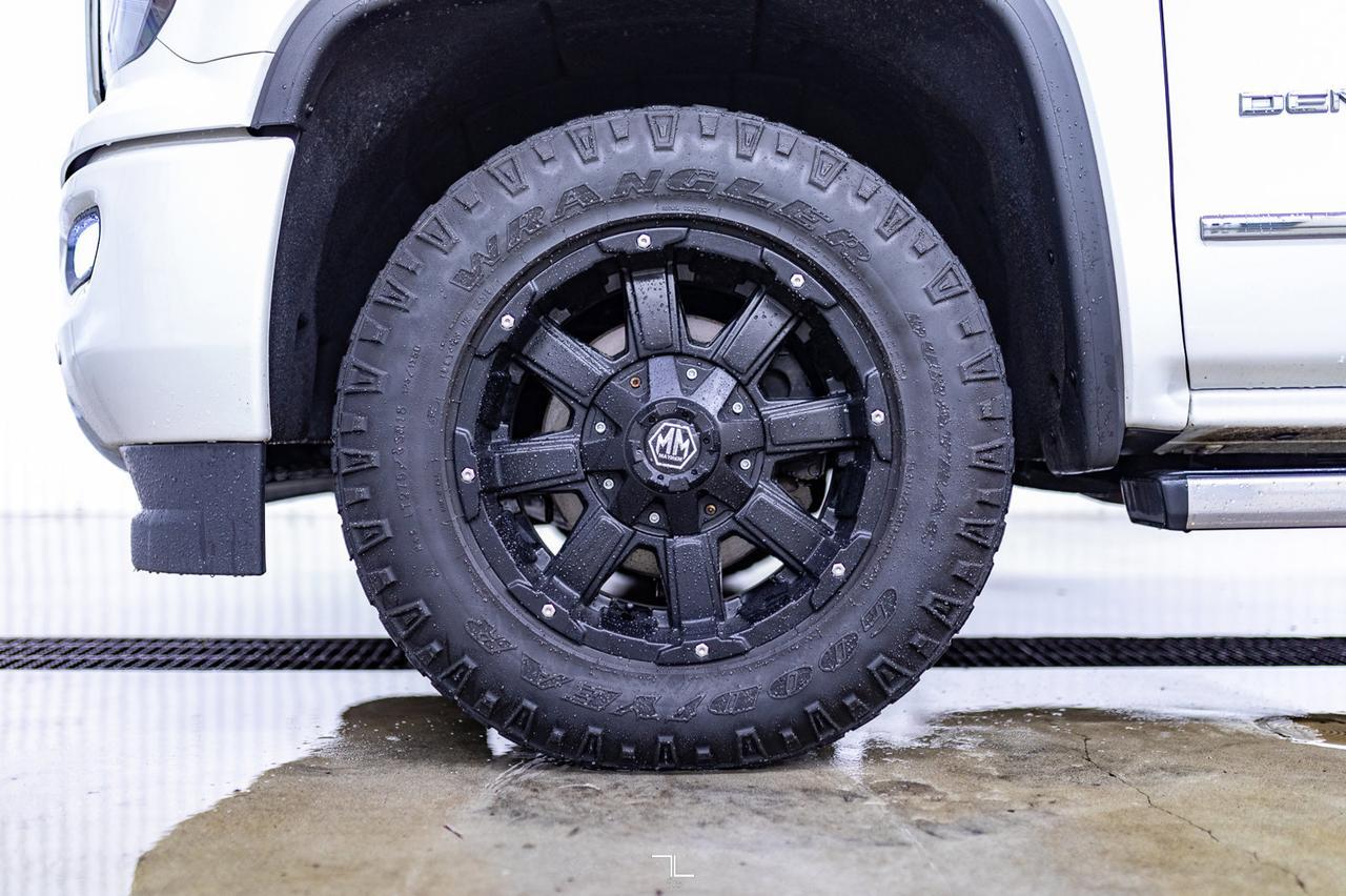 2018 GMC Sierra 1500 4x4 Crew Cab Denali Leather Roof Nav BCam Red Deer AB