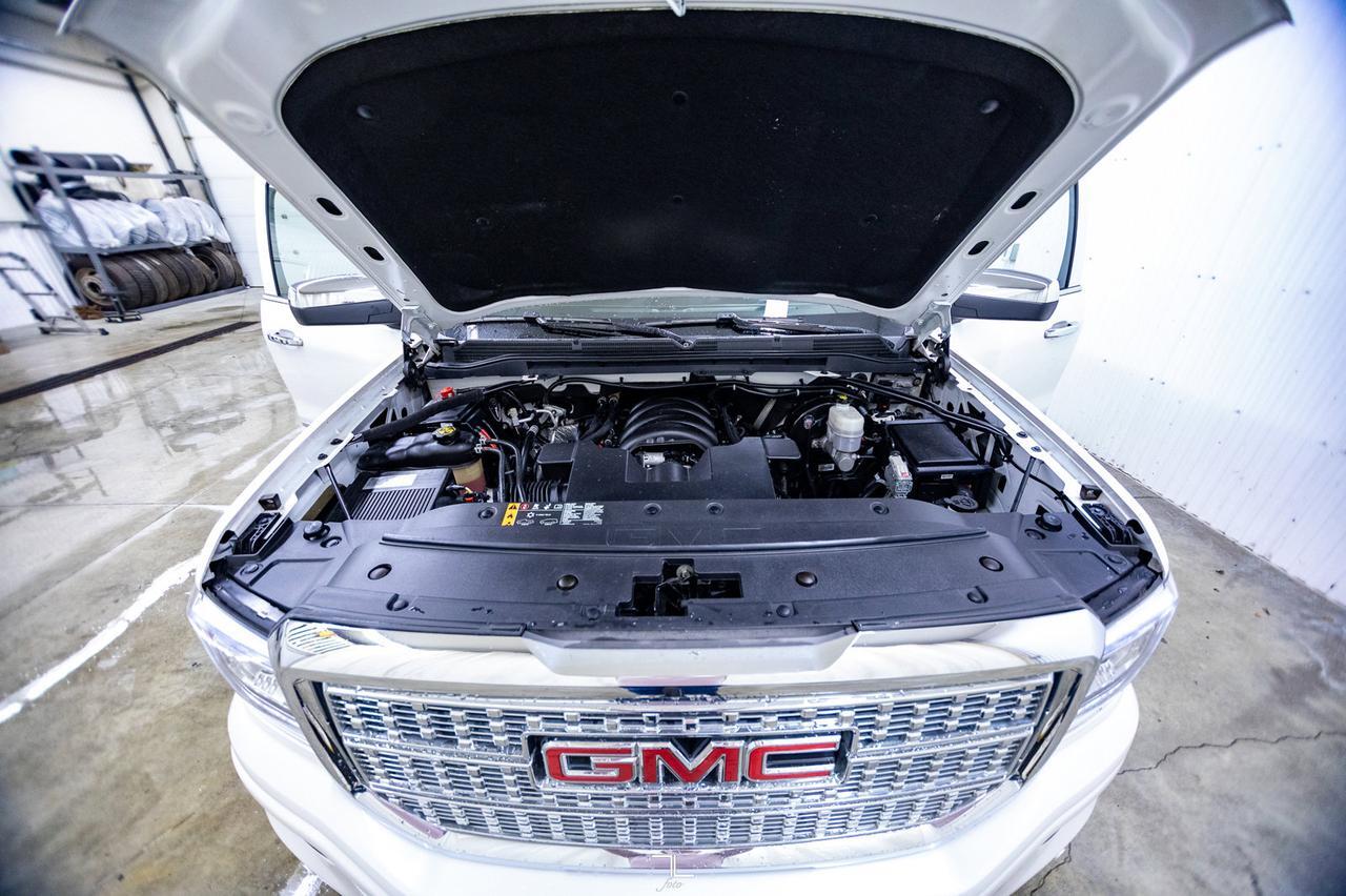 2018 GMC Sierra 1500 4x4 Crew Cab Denali Leather Roof Nav BCam Red Deer AB