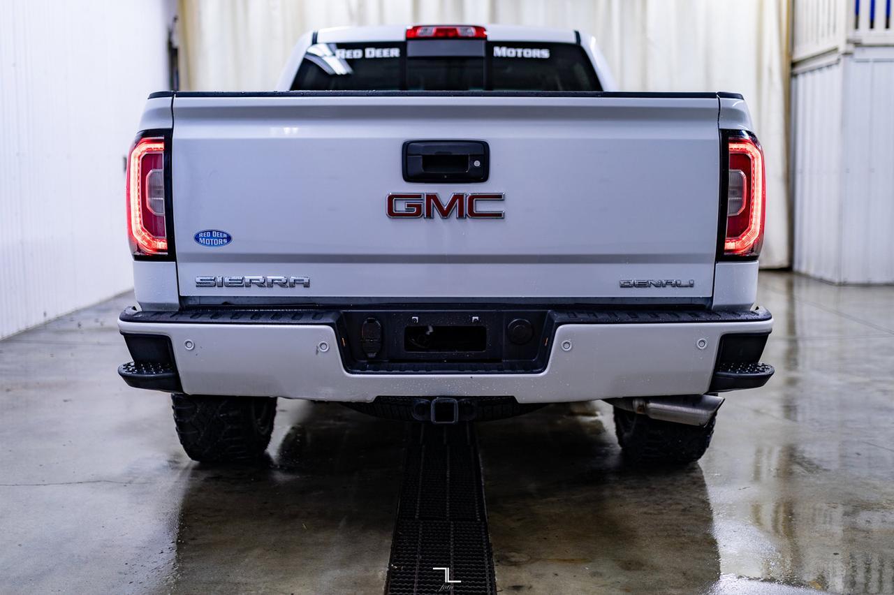 2018 GMC Sierra 1500 4x4 Crew Cab Denali Leather Roof Nav BCam Red Deer AB