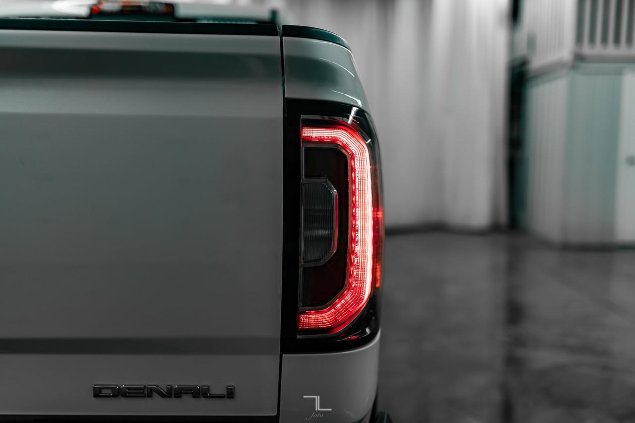 2018 GMC Sierra 1500 4x4 Crew Cab Denali Leather Roof Nav BCam Red Deer AB