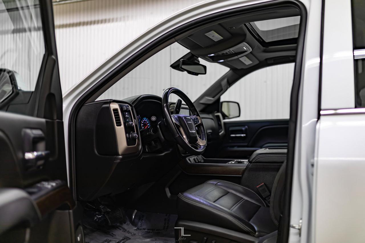 2018 GMC Sierra 1500 4x4 Crew Cab Denali Leather Roof Nav BCam Red Deer AB