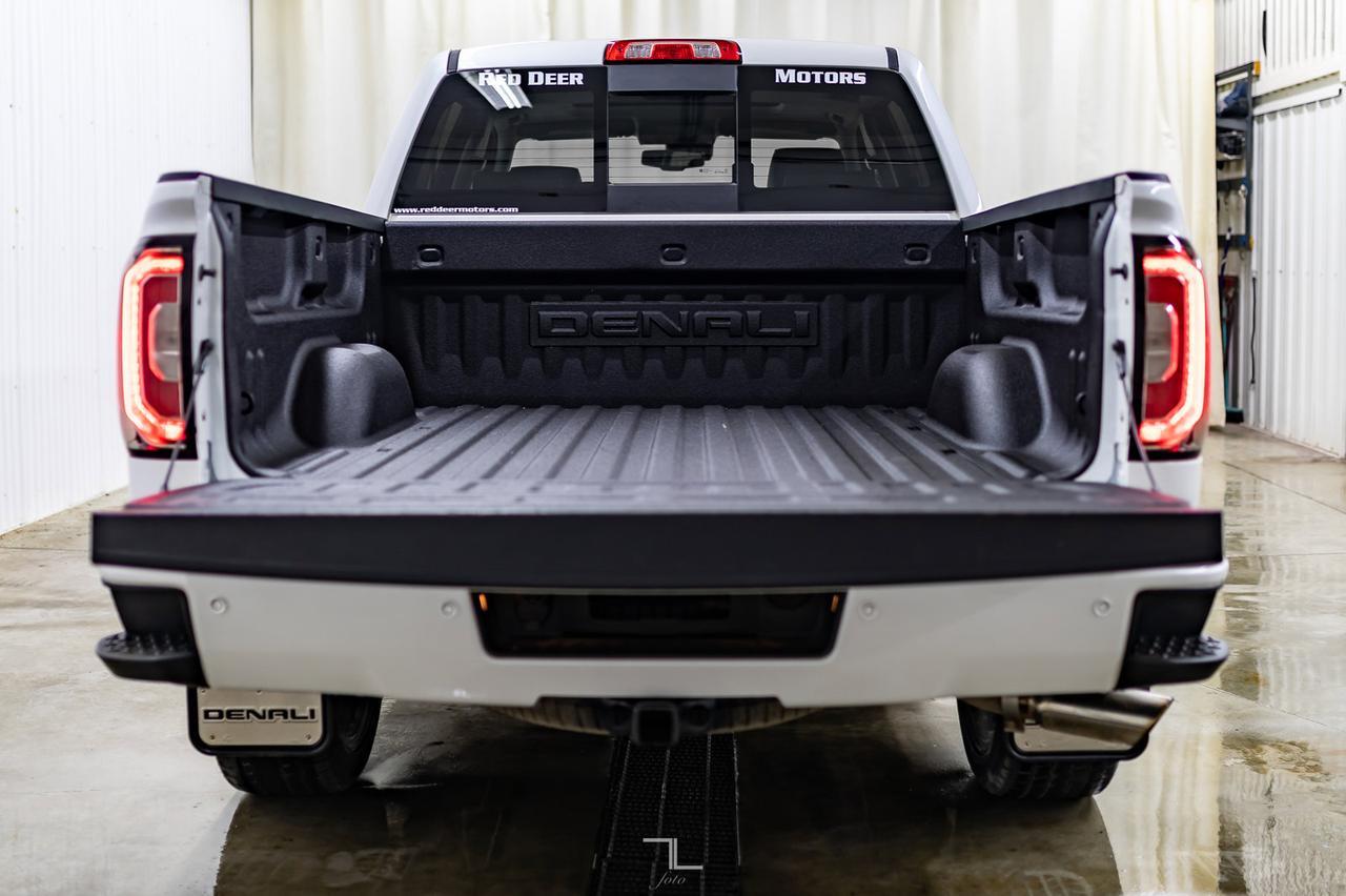 2018 GMC Sierra 1500 4x4 Crew Cab Denali Leather Roof Nav BCam Red Deer AB