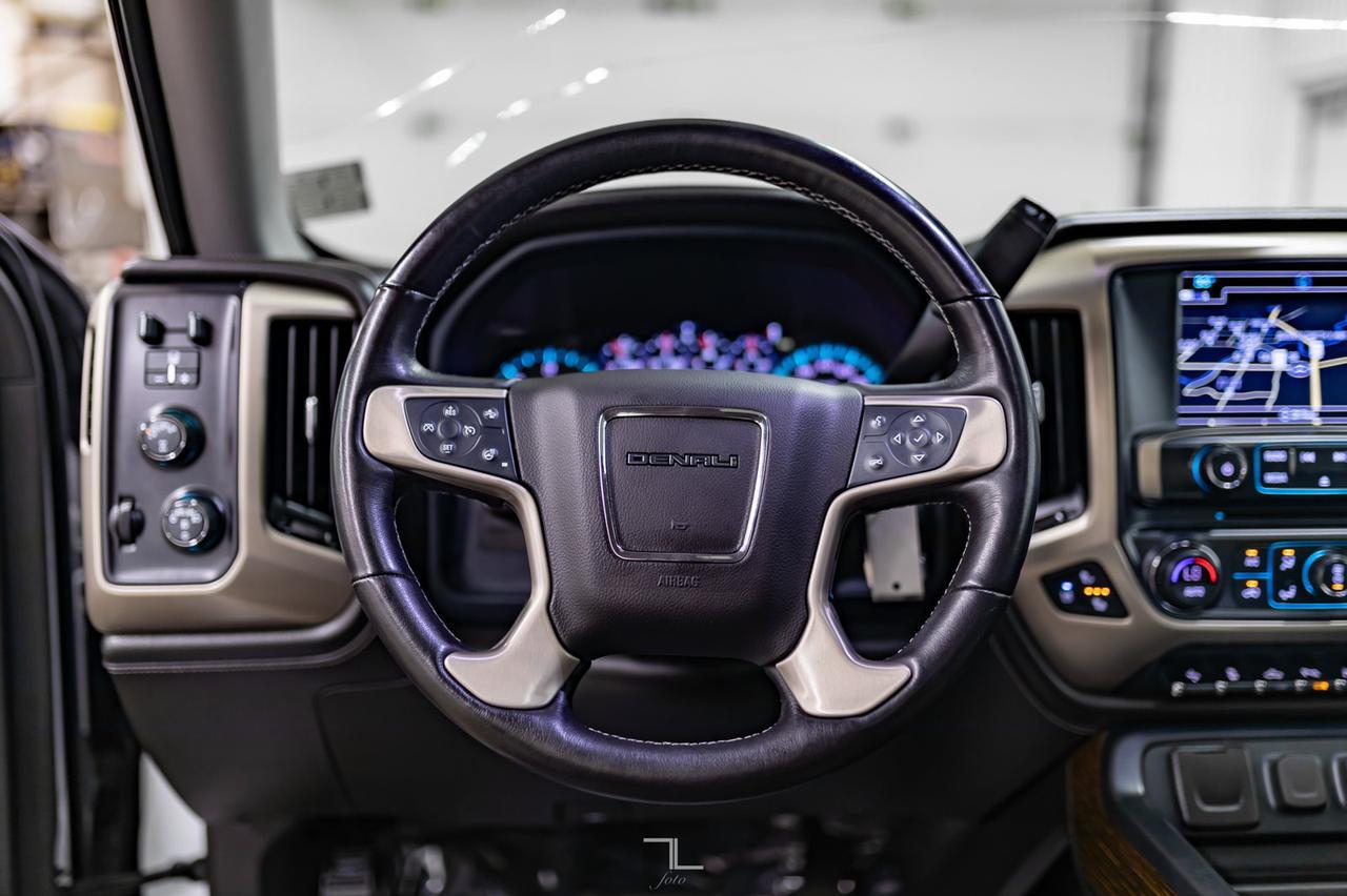 2018 GMC Sierra 1500 4x4 Crew Cab Denali Leather Roof Nav BCam Red Deer AB