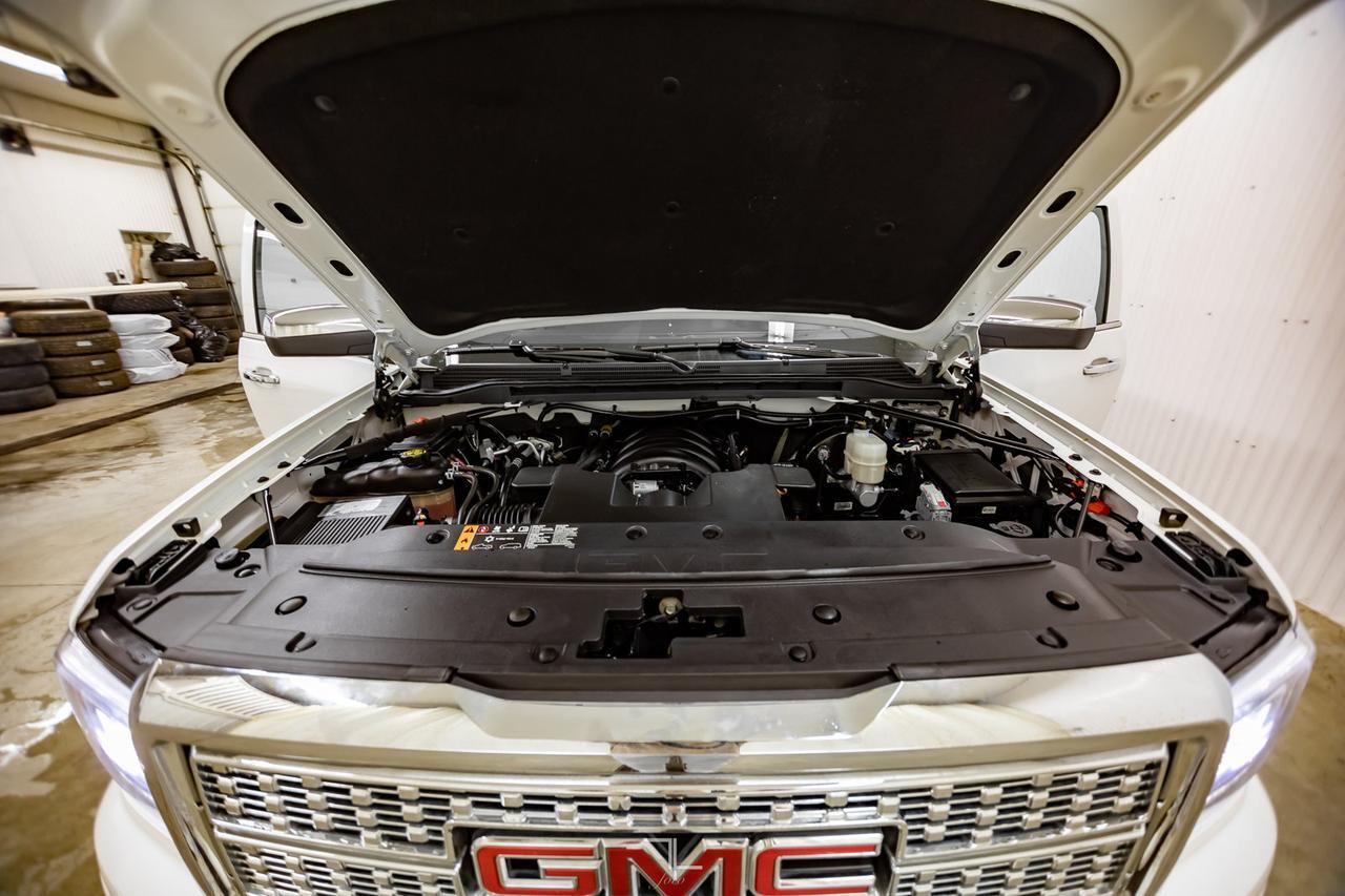 2018 GMC Sierra 1500 4x4 Crew Cab Denali Leather Roof Nav BCam Red Deer AB