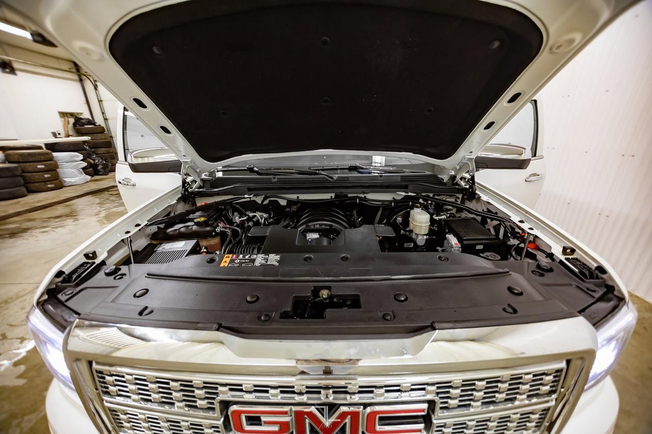 2018 GMC Sierra 1500 4x4 Crew Cab Denali Leather Roof Nav BCam Red Deer AB