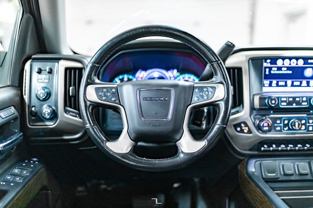 2018 GMC Sierra 1500 4x4 Crew Cab Denali Leather Roof Nav BCam Red Deer AB