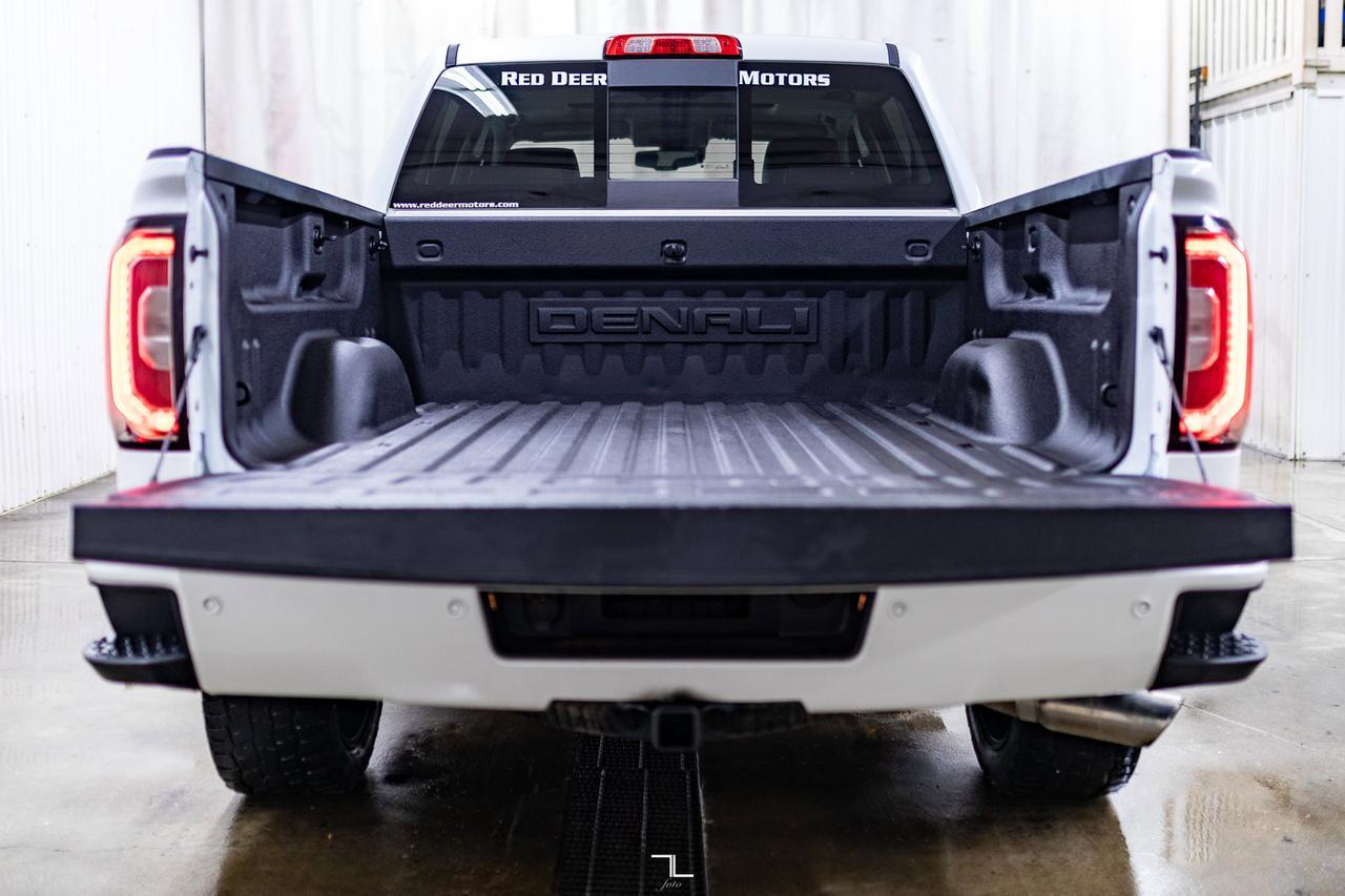 2018 GMC Sierra 1500 4x4 Crew Cab Denali Leather Roof Nav BCam Red Deer AB