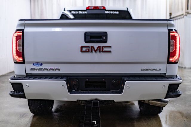 2018 GMC Sierra 1500 4x4 Crew Cab Denali Leather Roof Nav BCam Red Deer AB
