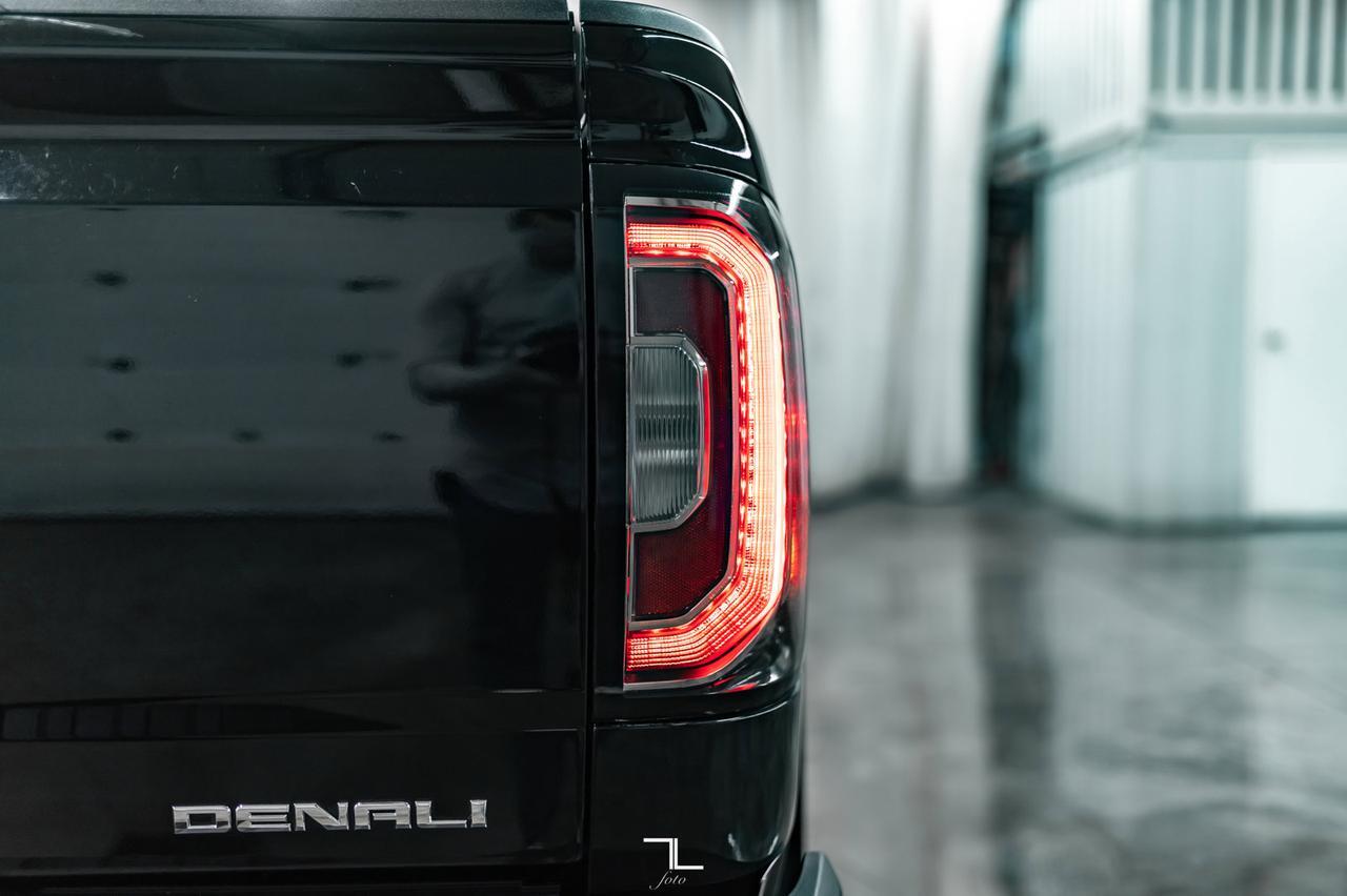 2018 GMC Sierra 1500 4x4 Crew Cab Denali Leather Roof Nav BCam Red Deer AB