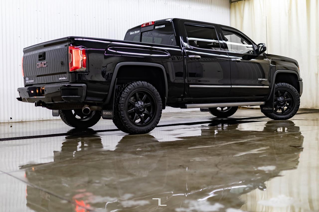 2018 GMC Sierra 1500 4x4 Crew Cab Denali Leather Roof Nav BCam Red Deer AB