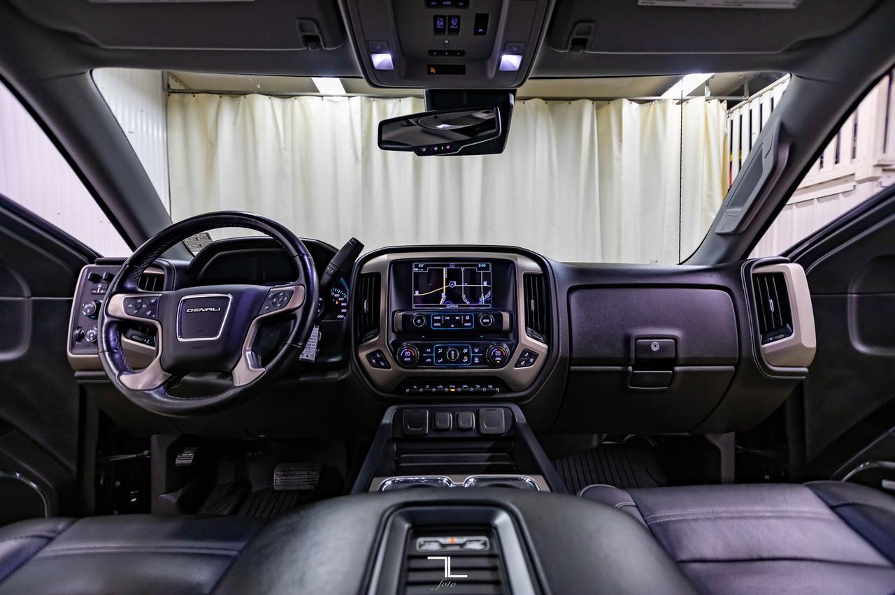 2018 GMC Sierra 1500 4x4 Crew Cab Denali Leather Roof Nav BCam Red Deer AB