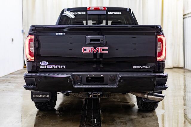 2018 GMC Sierra 1500 4x4 Crew Cab Denali Leather Roof Nav BCam Red Deer AB