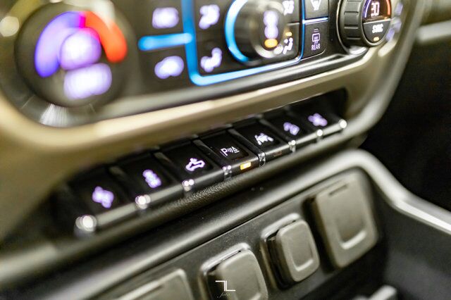 2018 GMC Sierra 1500 4x4 Crew Cab Denali Leather Roof Nav BCam Red Deer AB