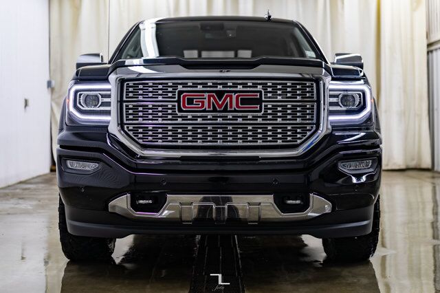 2018 GMC Sierra 1500 4x4 Crew Cab Denali Leather Roof Nav BCam Red Deer AB