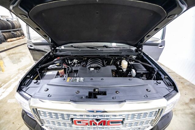 2018 GMC Sierra 1500 4x4 Crew Cab Denali Leather Roof Nav BCam Red Deer AB