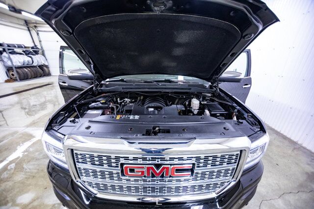 2018 GMC Sierra 1500 4x4 Crew Cab Denali Leather Roof Nav BCam Red Deer AB