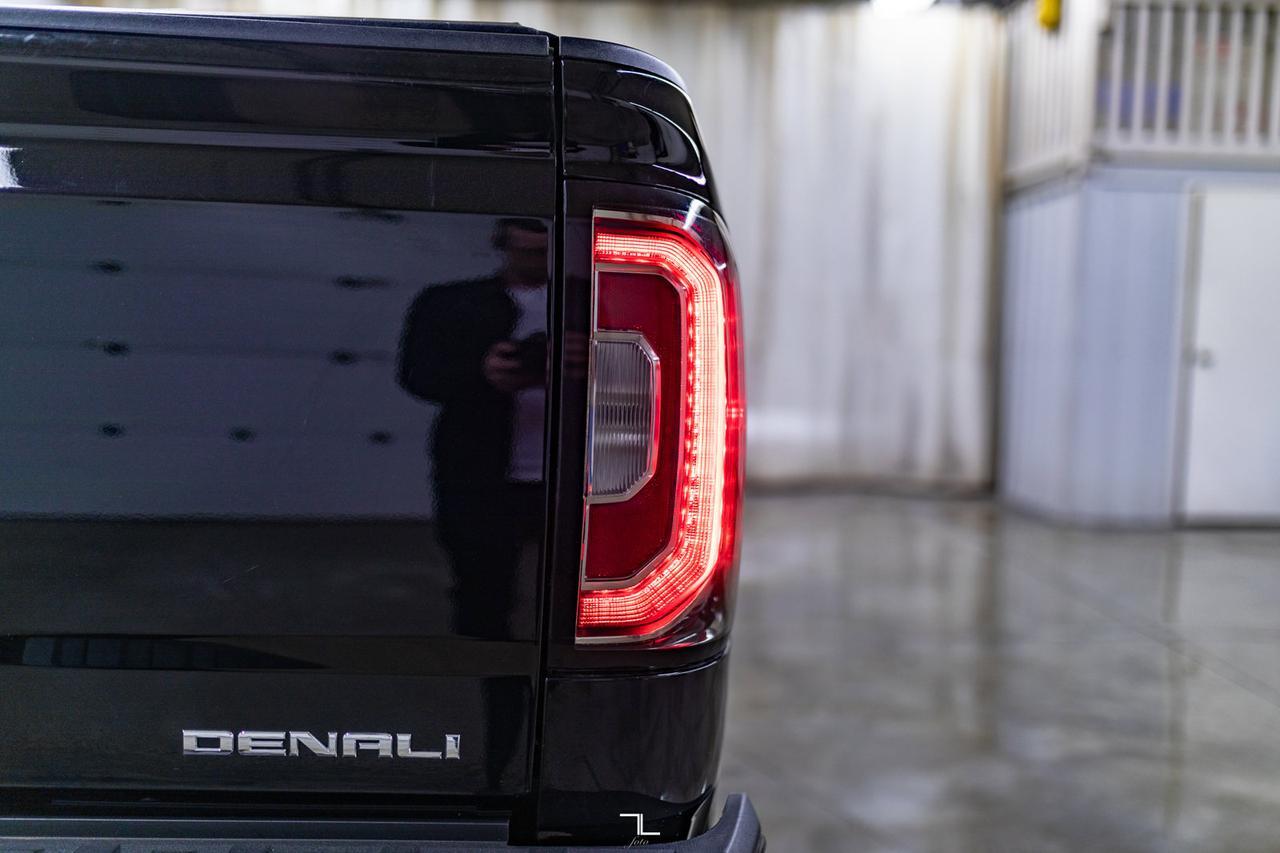 2018 GMC Sierra 1500 4x4 Crew Cab Denali Leather Roof Nav BCam Red Deer AB