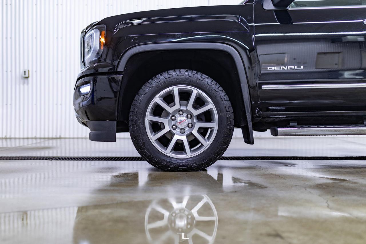 2018 GMC Sierra 1500 4x4 Crew Cab Denali Leather Roof Nav BCam Red Deer AB