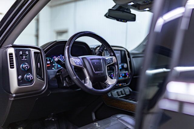 2018 GMC Sierra 1500 4x4 Crew Cab Denali Leather Roof Nav BCam Red Deer AB