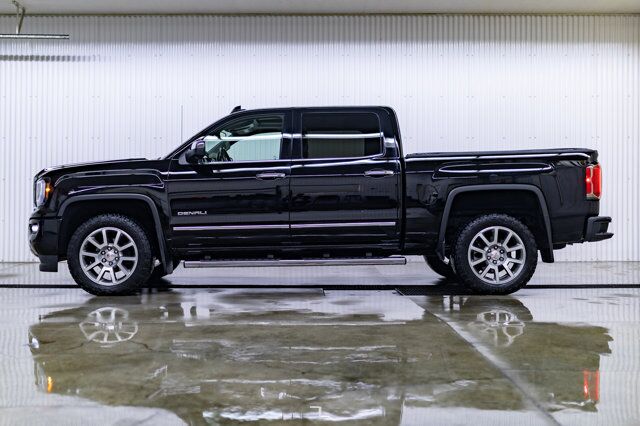 2018 GMC Sierra 1500 4x4 Crew Cab Denali Leather Roof Nav BCam Red Deer AB