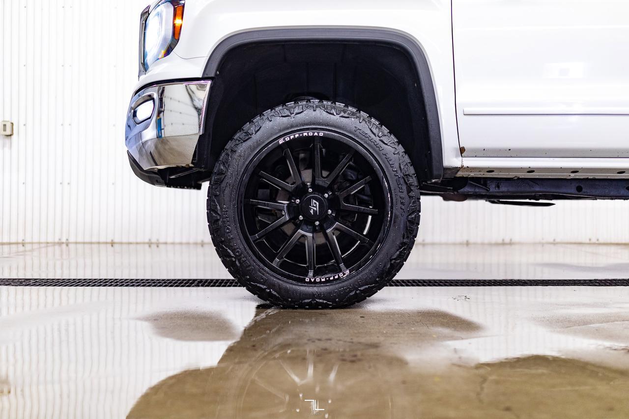 2018 GMC Sierra 1500 4x4 Crew Cab SLE 6" Lift PSeat BCam Red Deer AB