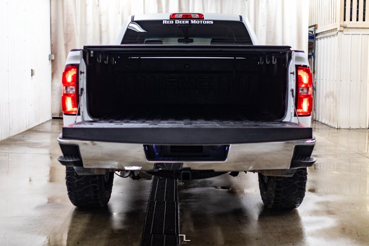 2018 GMC Sierra 1500 4x4 Crew Cab SLE 6" Lift PSeat BCam Red Deer AB