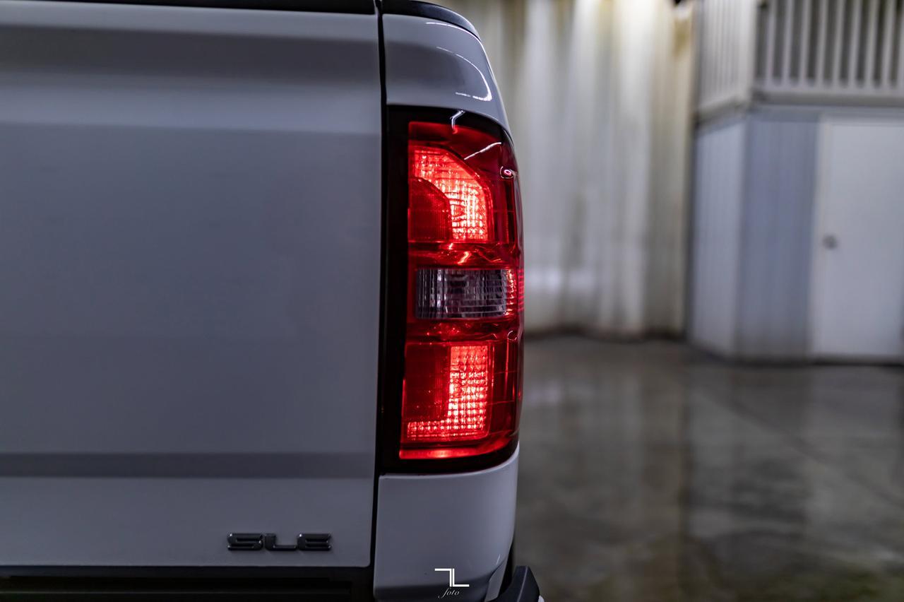 2018 GMC Sierra 1500 4x4 Crew Cab SLE Elevation Z71 BCam Red Deer AB