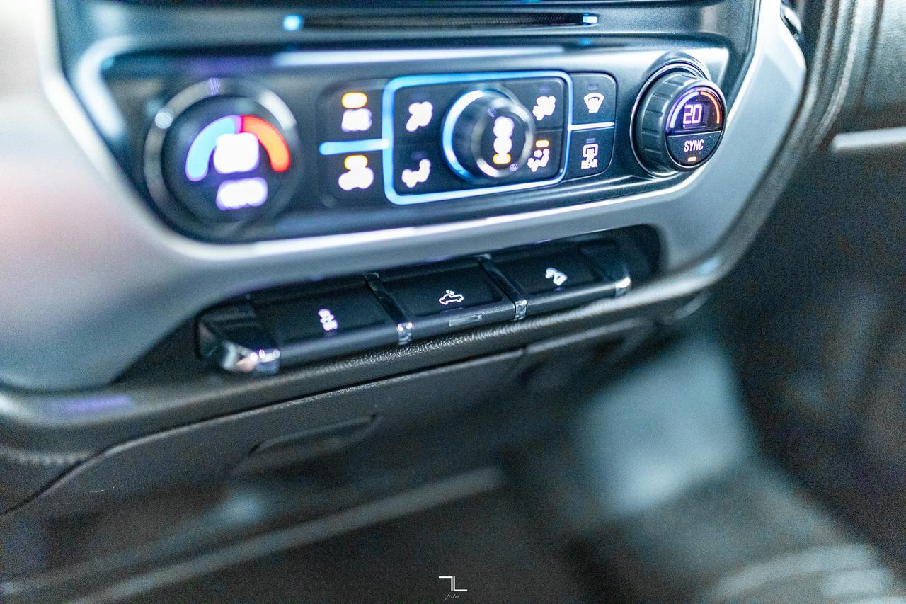 2018 GMC Sierra 1500 4x4 Crew Cab SLE Kodiak Z71 Nav BCam Red Deer AB