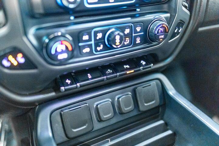 2018 GMC Sierra 1500 4x4 Crew Cab SLT All Terrain Leather Roof BCam Red Deer AB 2018 GMC Sierra 1500 4x4 Crew Cab SLT All Terrain Leather Roof BCam Red Deer AB