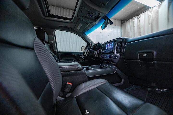 2018 GMC Sierra 1500 4x4 Crew Cab SLT All Terrain Leather Roof BCam Red Deer AB 2018 GMC Sierra 1500 4x4 Crew Cab SLT All Terrain Leather Roof BCam Red Deer AB