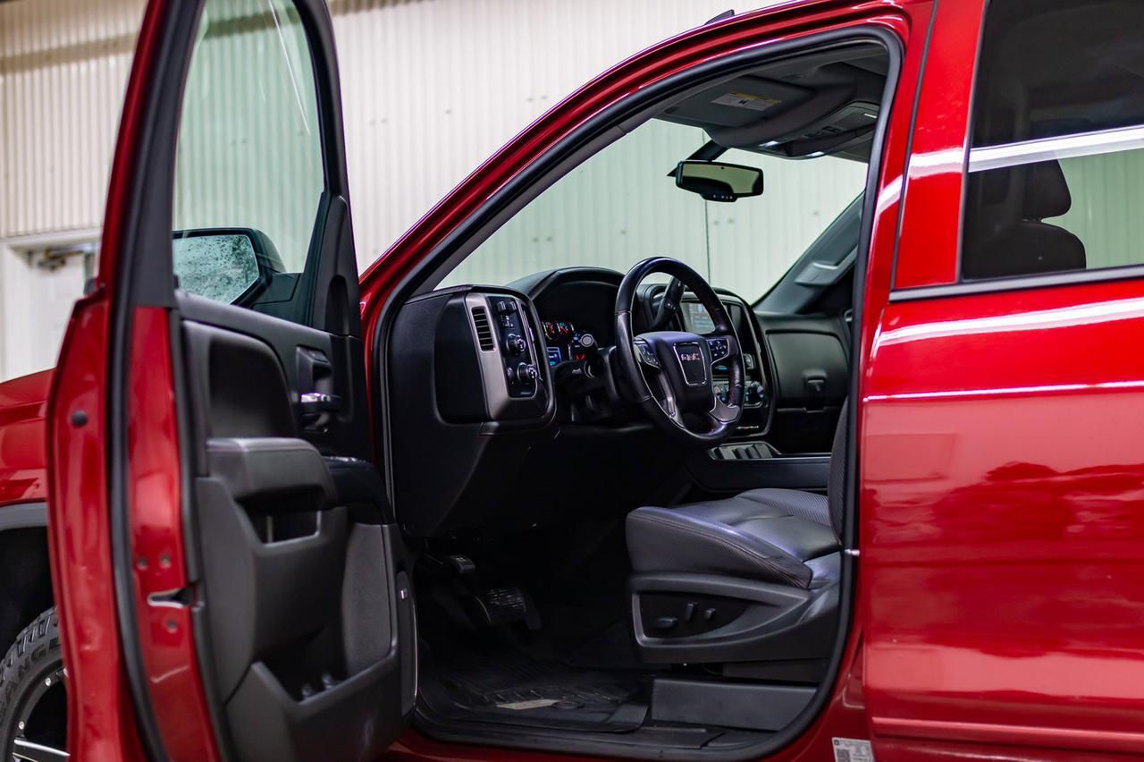 2018 GMC Sierra 1500 4x4 Crew Cab SLT All Terrain Leather Roof Nav Red Deer AB