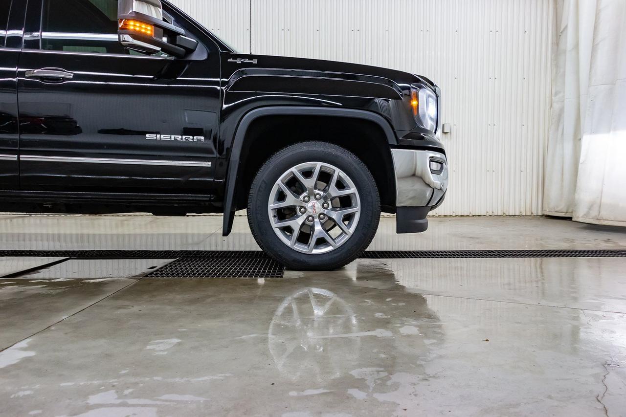 2018 GMC Sierra 1500 4x4 Crew Cab SLT LWB Leather Roof Nav Red Deer AB