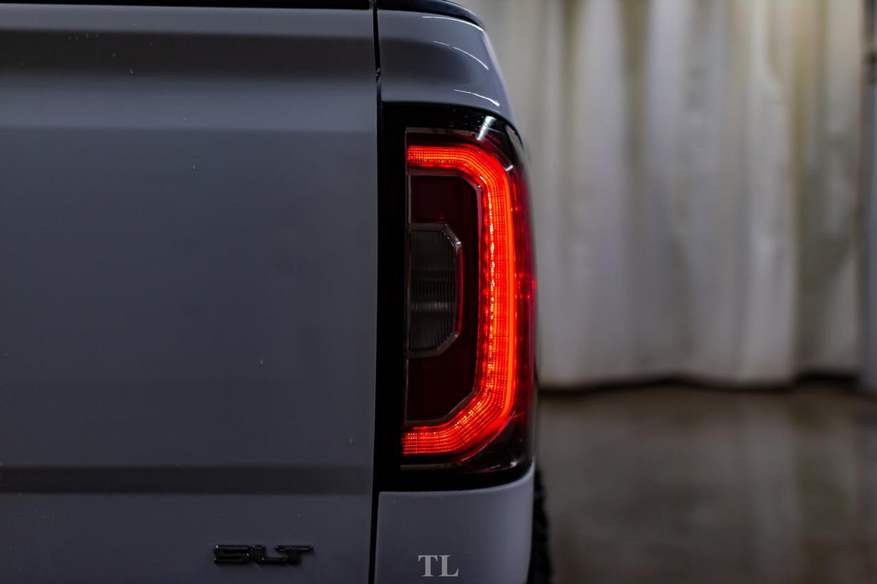 2018 GMC Sierra 1500 4x4 Crew Cab SLT Level Kit Leather Roof Nav Red Deer AB