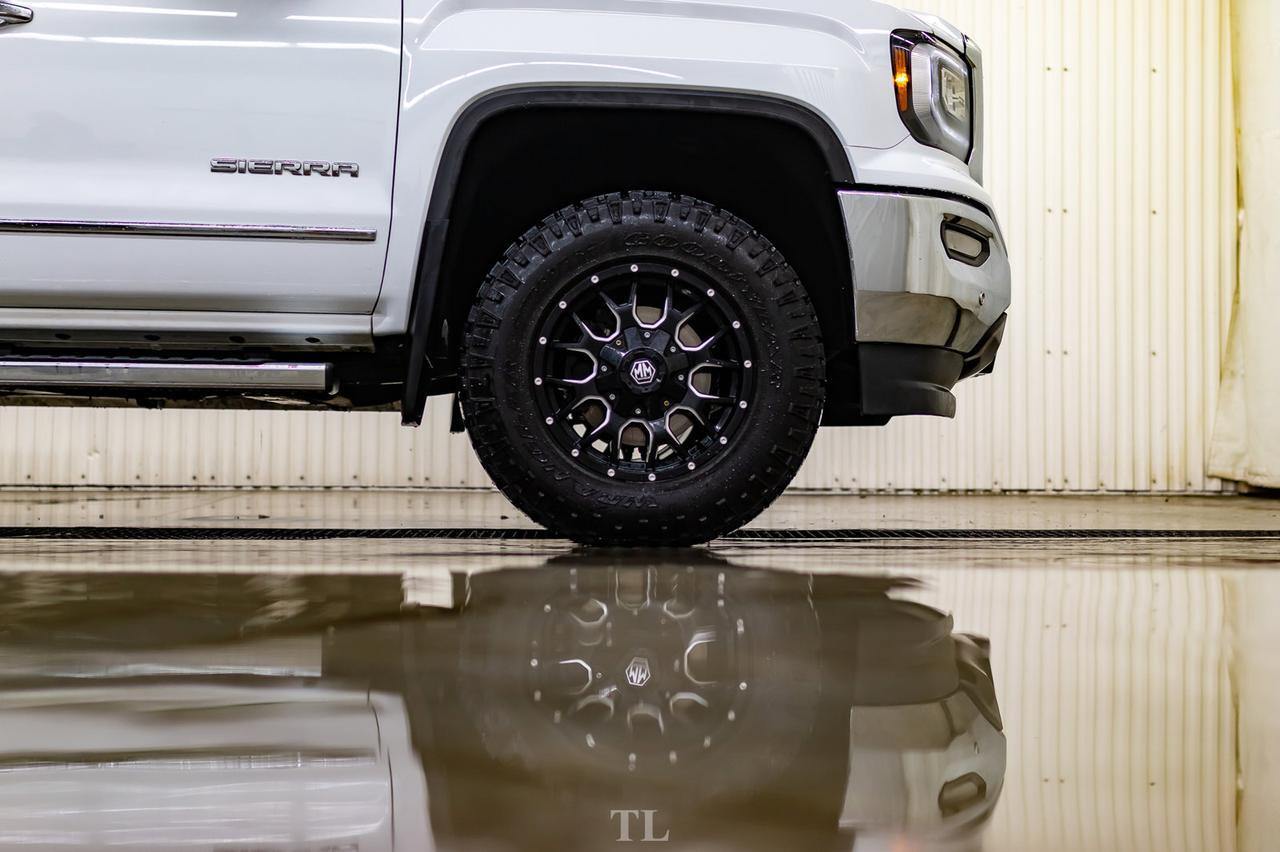 2018 GMC Sierra 1500 4x4 Crew Cab SLT Level Kit Leather Roof Nav Red Deer AB