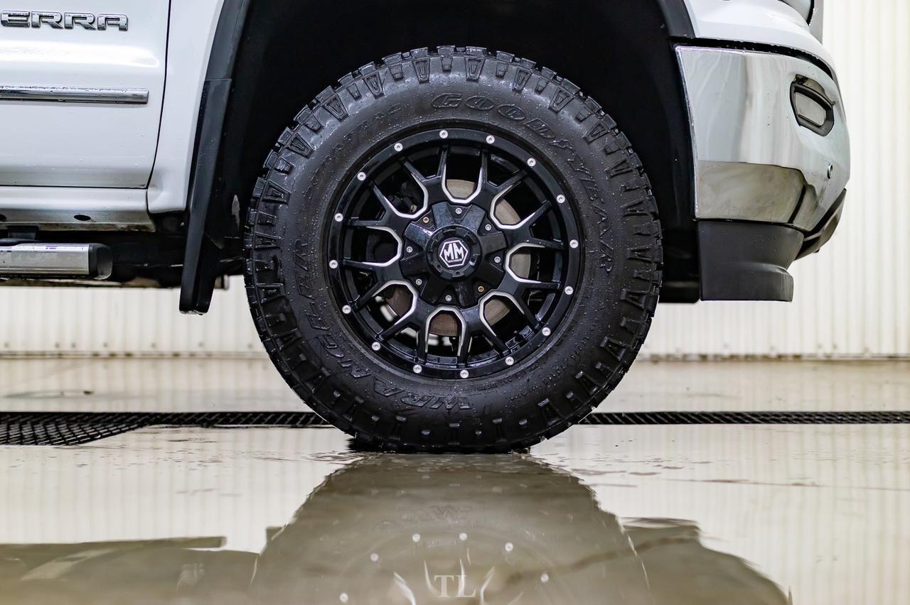 2018 GMC Sierra 1500 4x4 Crew Cab SLT Level Kit Leather Roof Nav Red Deer AB