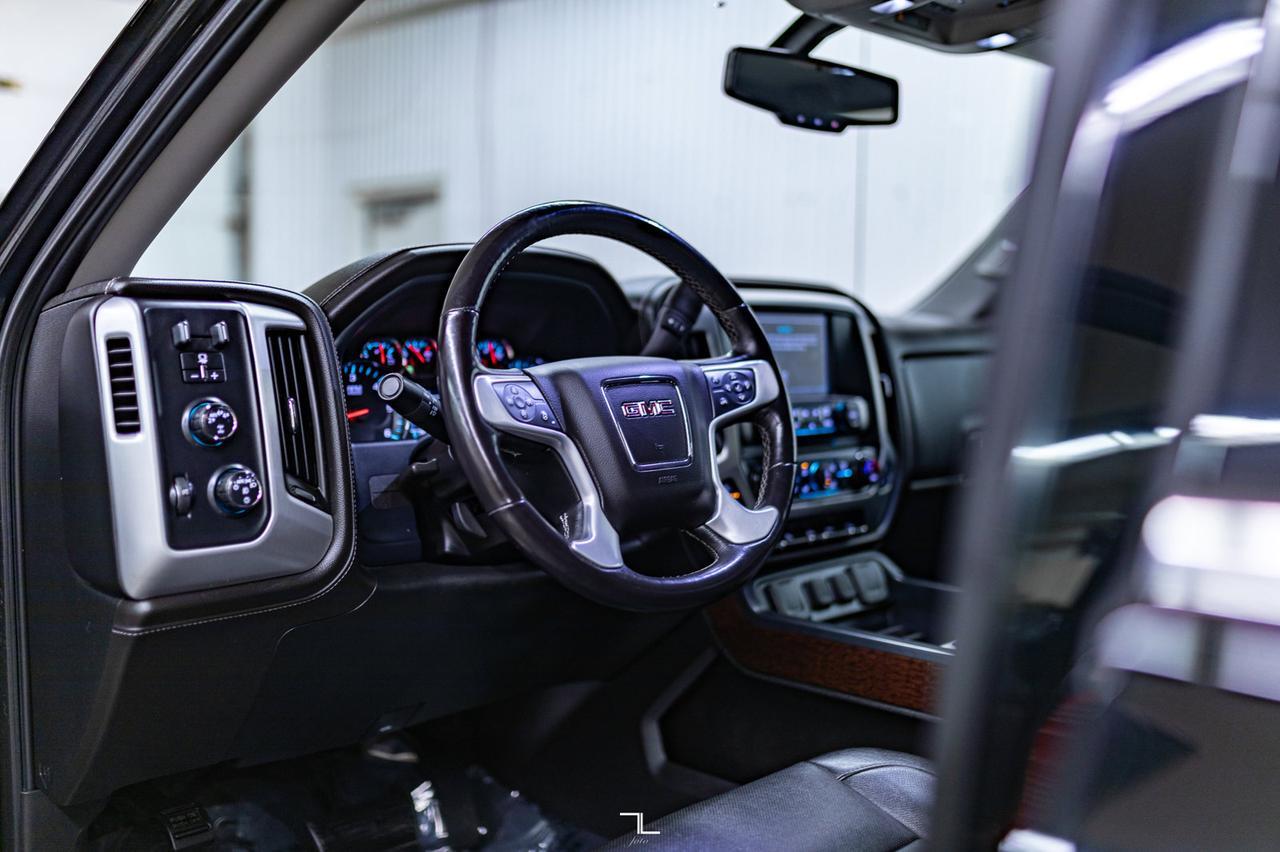 2018 GMC Sierra 1500 4x4 Crew Cab SLT Z71 Leather Nav BCam Red Deer AB