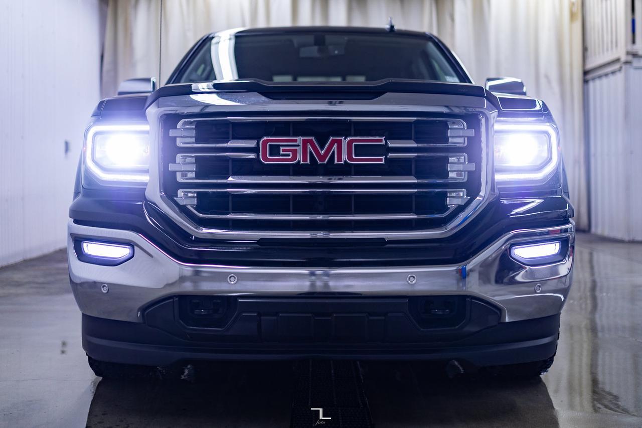 2018 GMC Sierra 1500 4x4 Crew Cab SLT Z71 Leather Nav BCam Red Deer AB