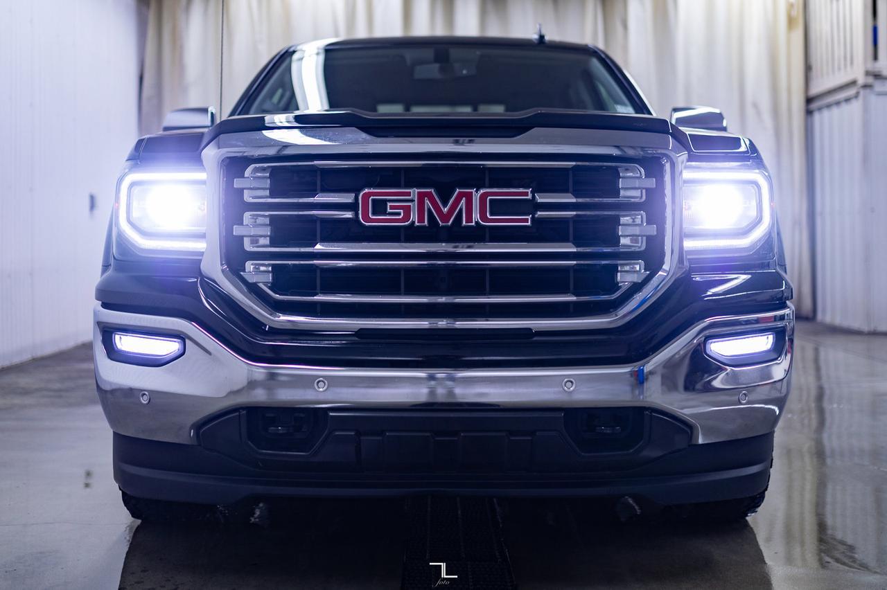 2018 GMC Sierra 1500 4x4 Crew Cab SLT Z71 Leather Nav BCam Red Deer AB