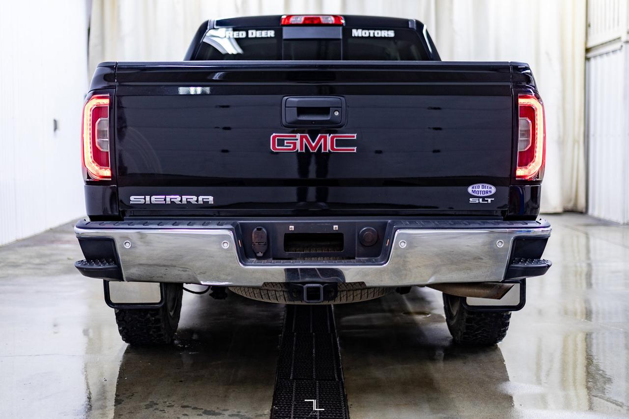 2018 GMC Sierra 1500 4x4 Crew Cab SLT Z71 Leather Nav BCam Red Deer AB