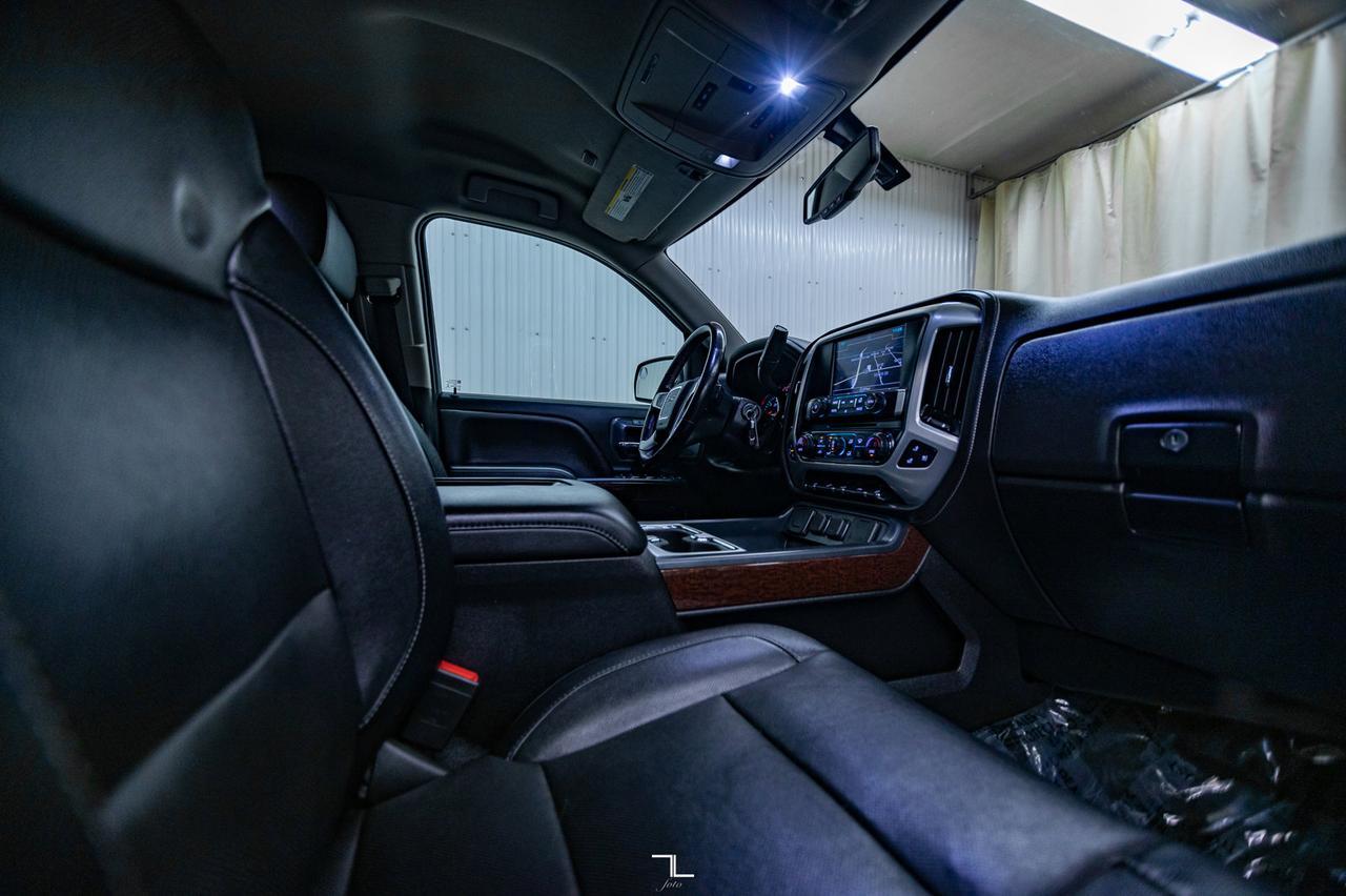 2018 GMC Sierra 1500 4x4 Crew Cab SLT Z71 Leather Nav BCam Red Deer AB