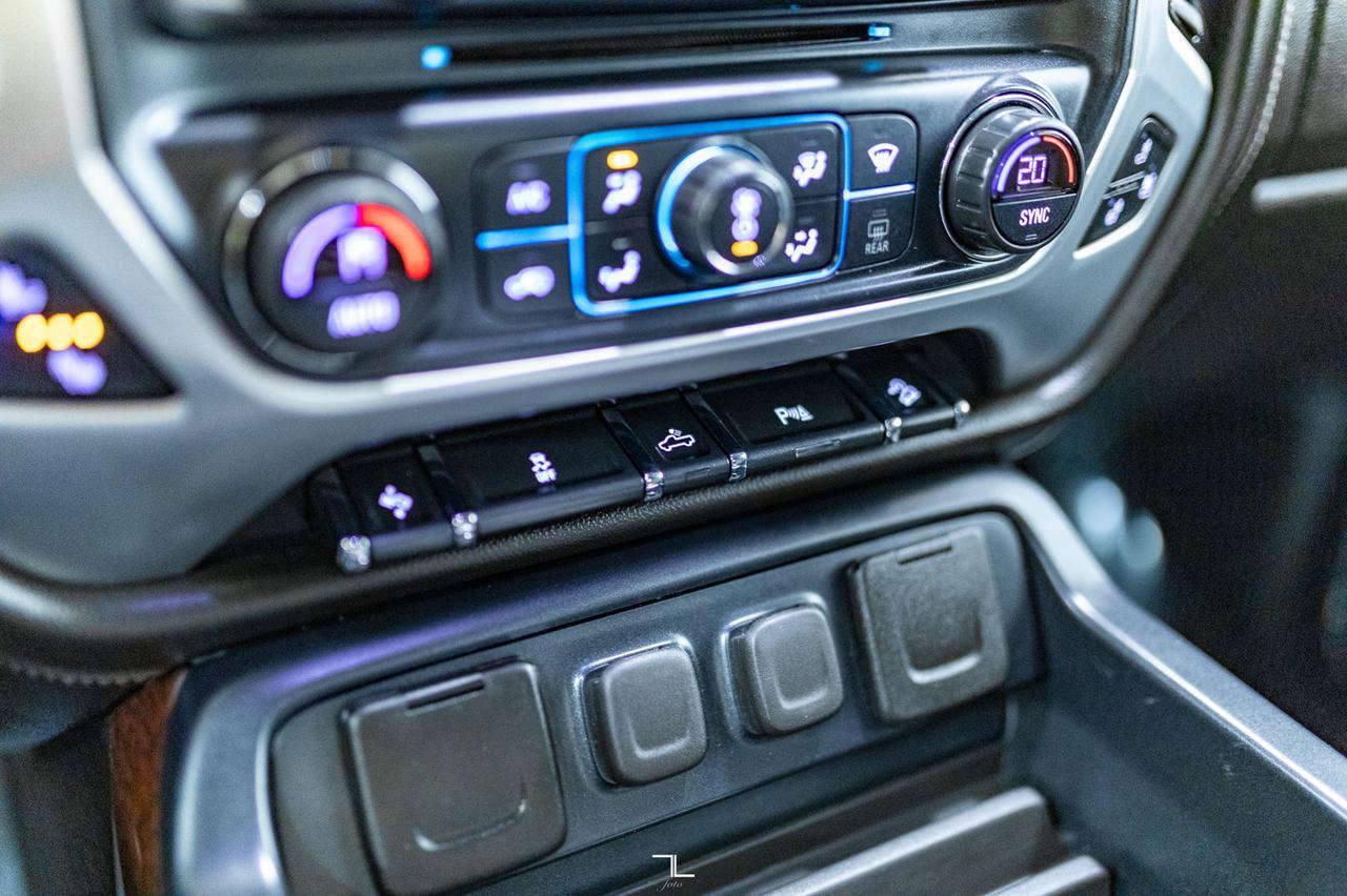 2018 GMC Sierra 1500 4x4 Crew Cab SLT Z71 Leather Nav BCam Red Deer AB