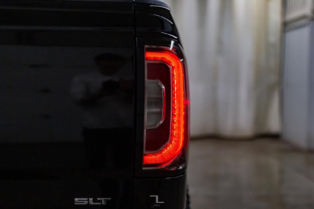 2018 GMC Sierra 1500 4x4 Crew Cab SLT Z71 Leather Roof 4" Lift Kit Red Deer AB