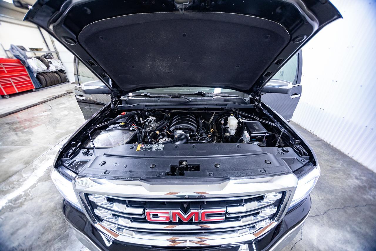 2018 GMC Sierra 1500 4x4 Crew Cab SLT Z71 Leather Roof BCam Red Deer AB