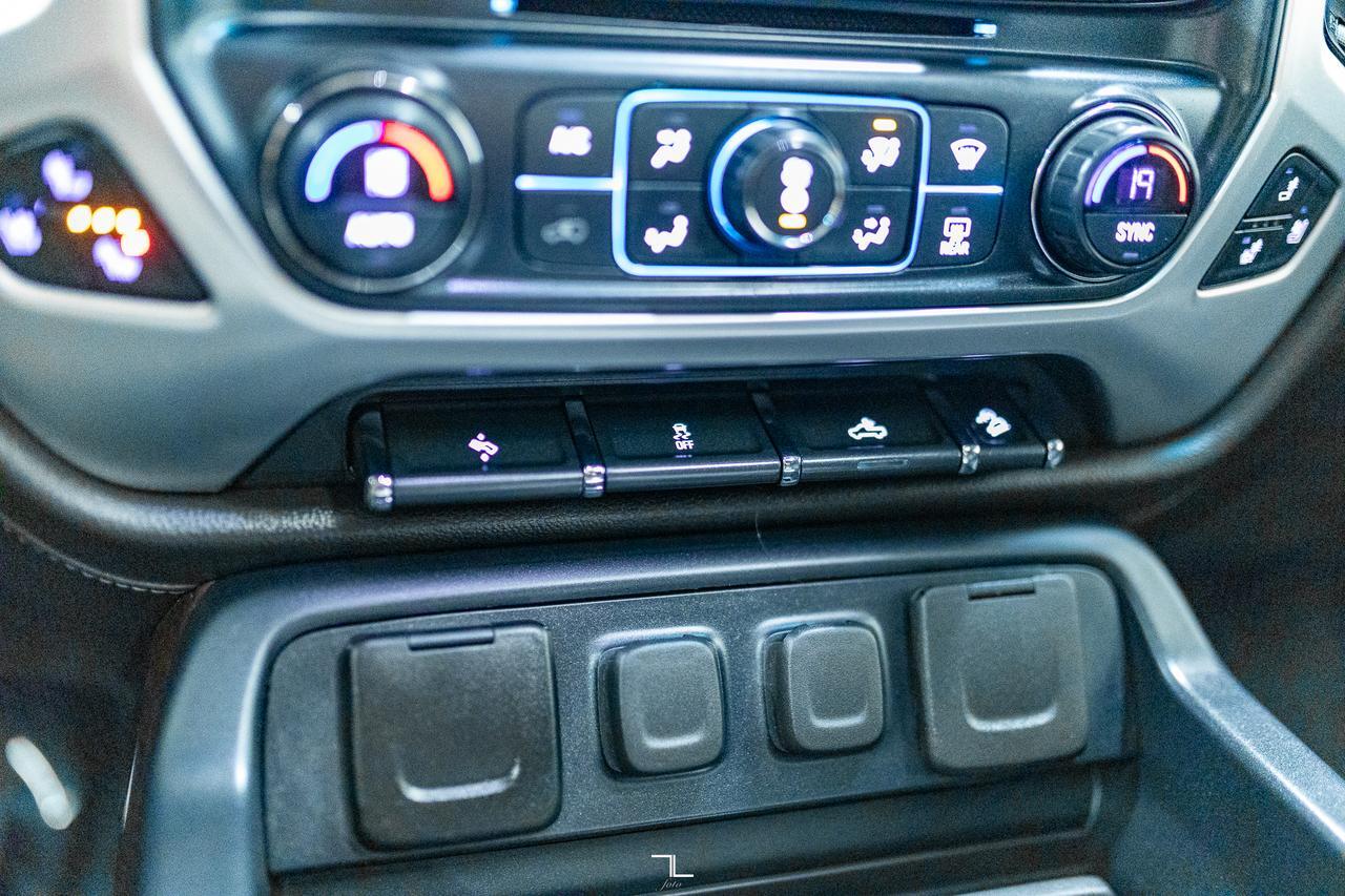 2018 GMC Sierra 1500 4x4 Crew Cab SLT Z71 Leather Roof BCam Red Deer AB