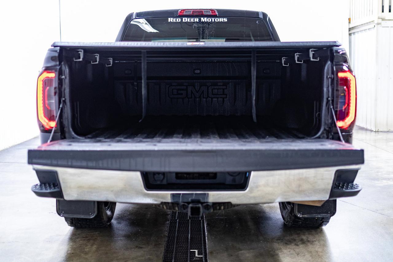 2018 GMC Sierra 1500 4x4 Crew Cab SLT Z71 Leather Roof BCam Red Deer AB