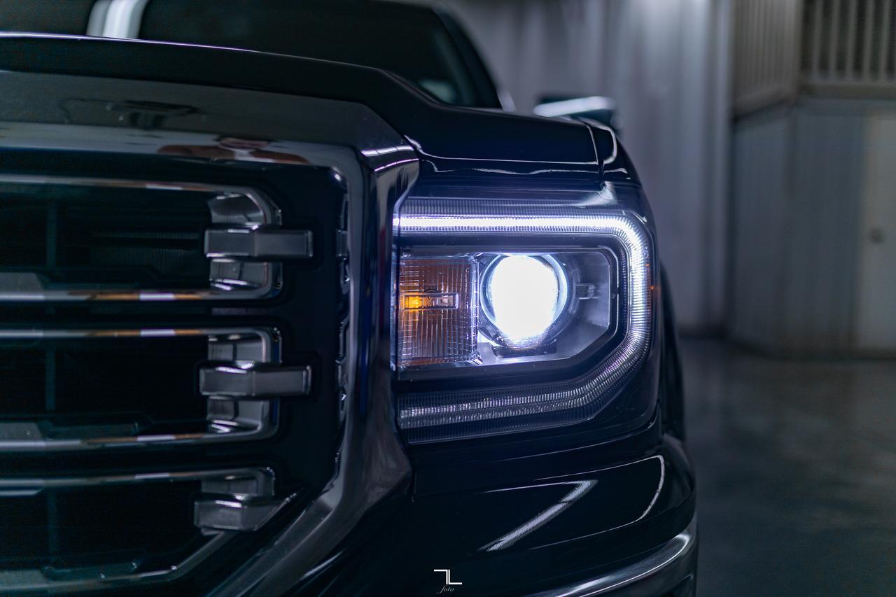 2018 GMC Sierra 1500 4x4 Crew Cab SLT Z71 Leather Roof BCam Red Deer AB