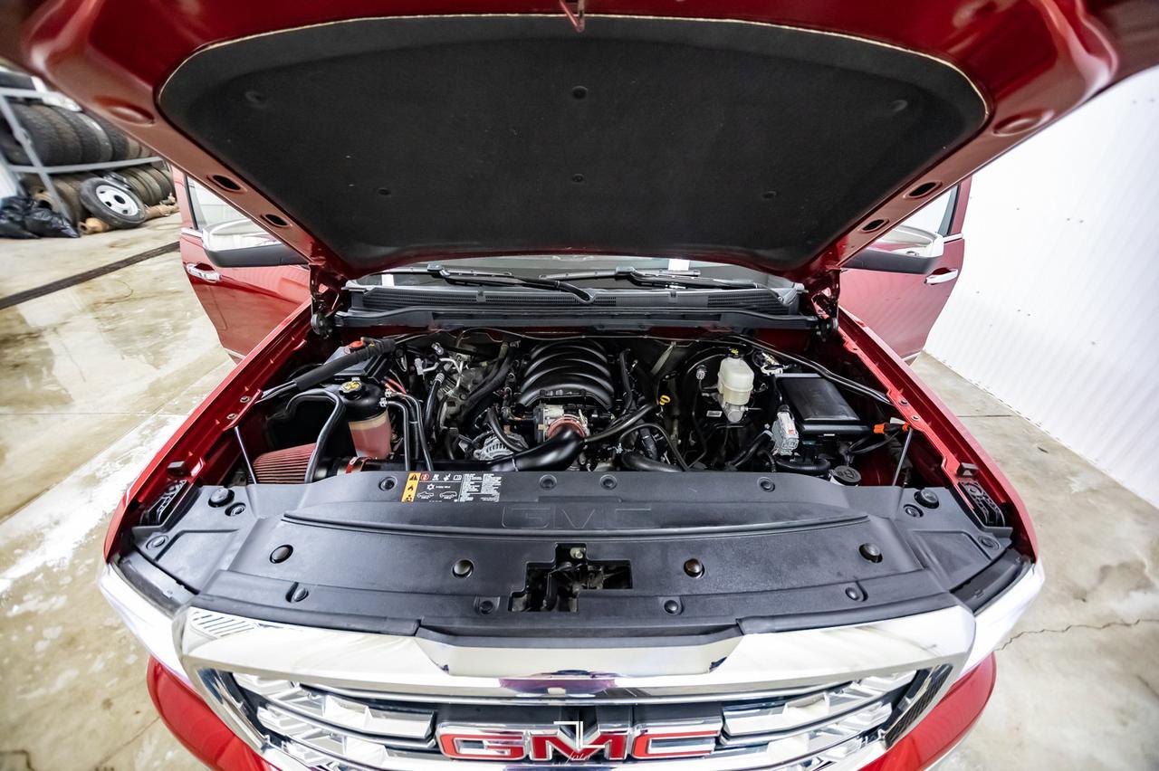 2018 GMC Sierra 1500 4x4 Crew Cab SLT Z71 Leather Roof Nav BCam Red Deer AB