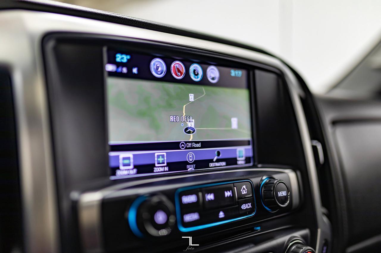 2018 GMC Sierra 1500 4x4 Crew Cab SLT Z71 Leather Roof Nav BCam Red Deer AB